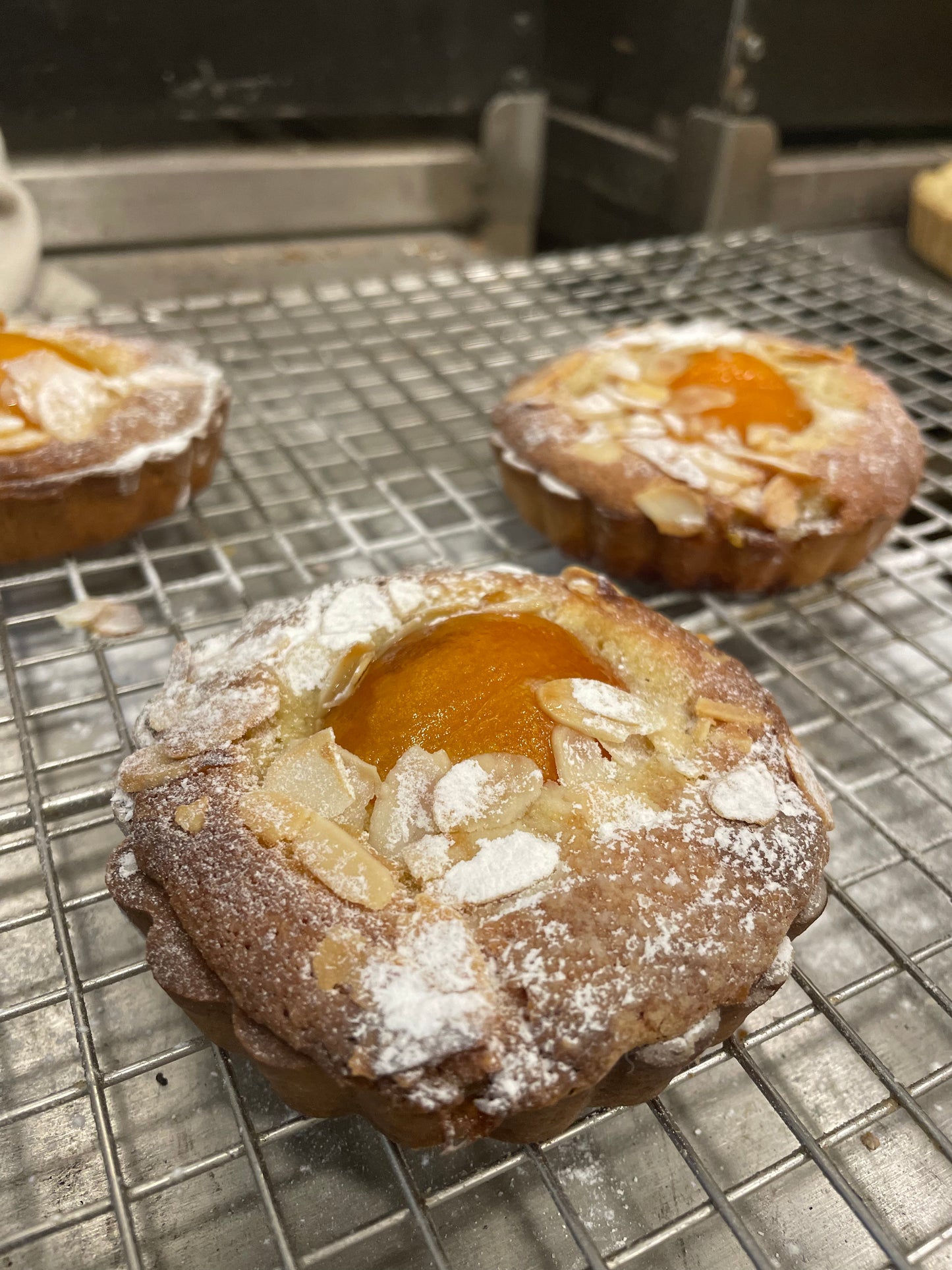 Apricot & frangipane tart