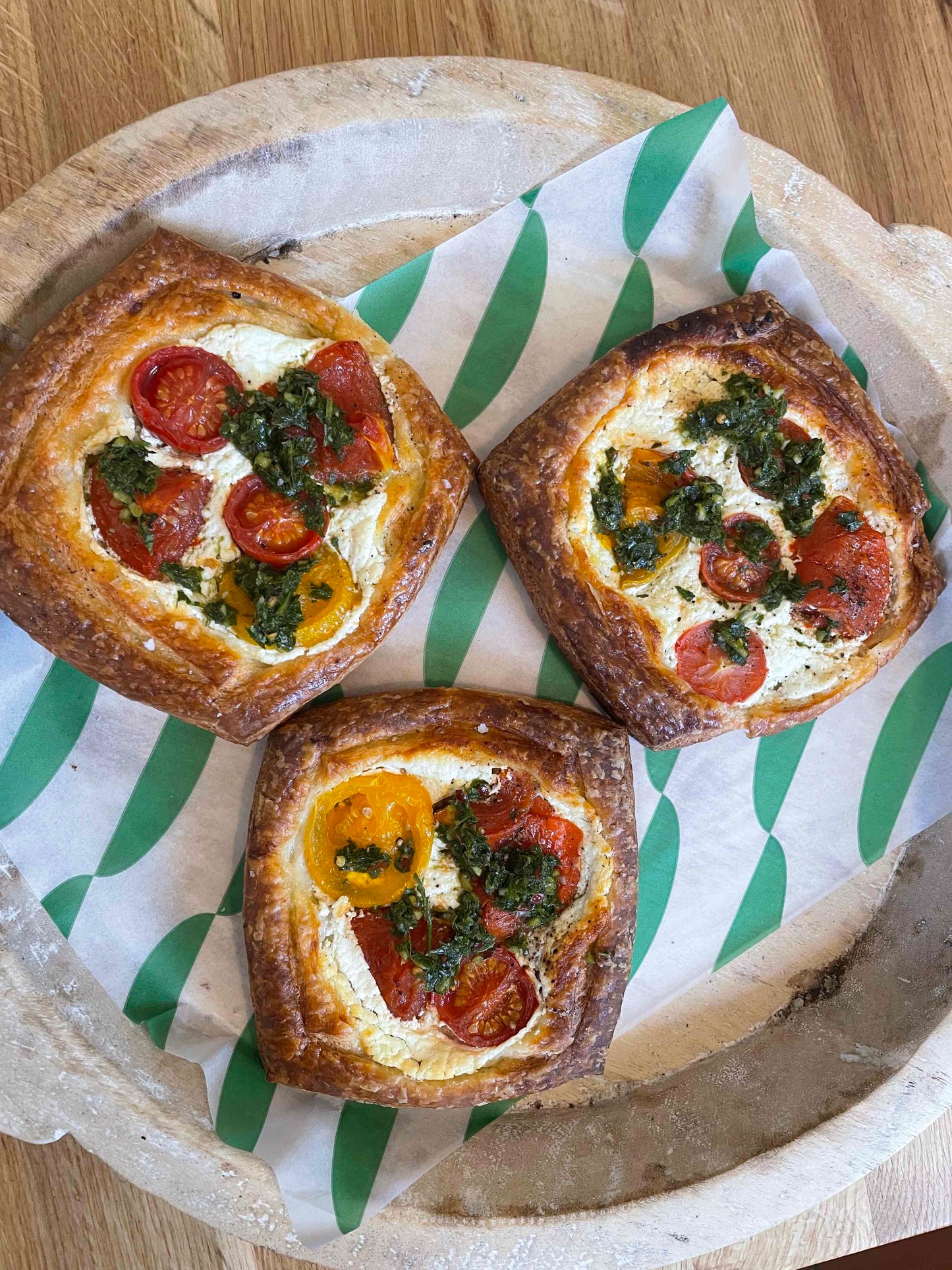 Roasted tomato, artichoke heart & feta Danish