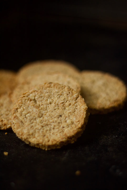 Cheesy oatcakes (pack of 10)